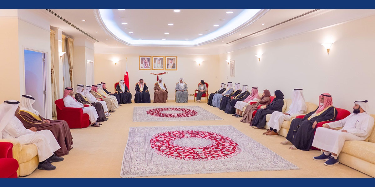 خلال مجلس المحافظة الأسبوعي سمو محافظ الجنوبية يؤكد مواصلة تنفيذ المشاريع الحيوية وترسيخ التواصل مع الأهالي وتعزيز الأمن والاستقرار
