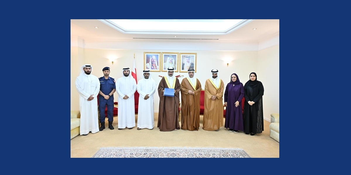 سمو محافظ المحافظة الجنوبية يتسلم تقرير المحافظة الجنوبية السنوي لعام 2024م