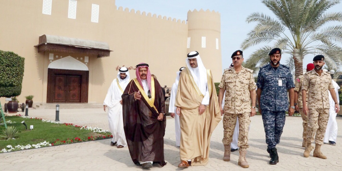 His Highness the Governor visits the Military Museum