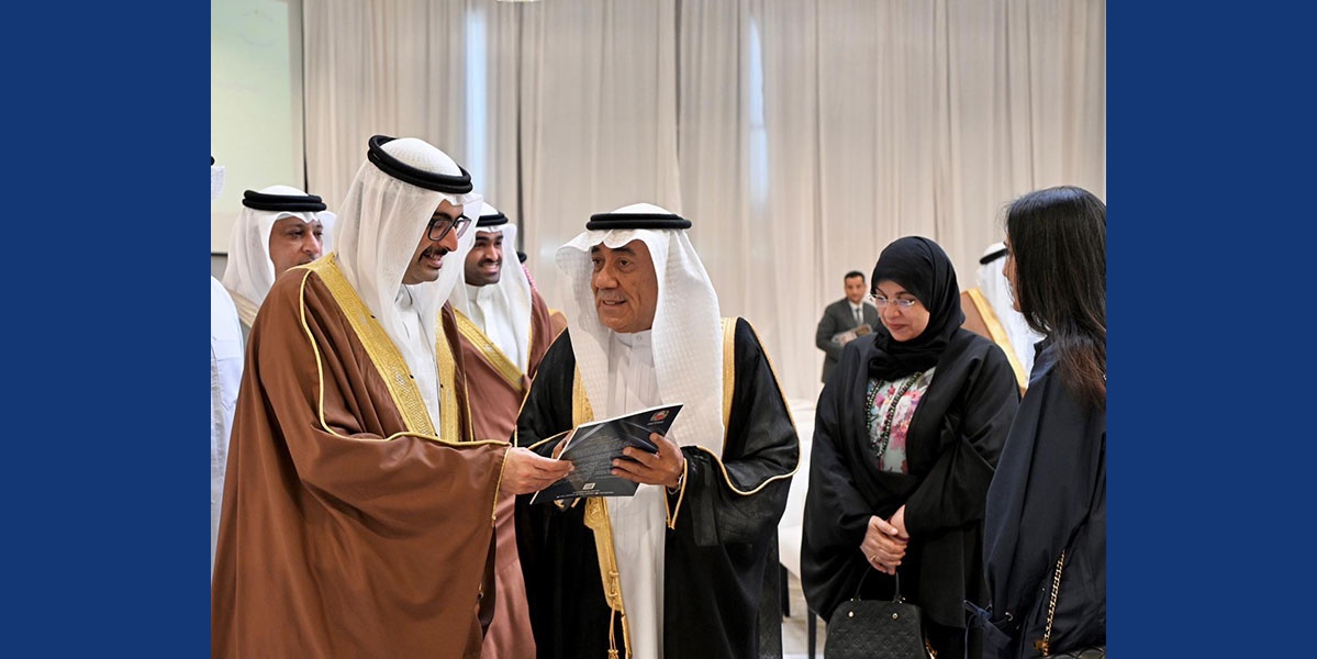 أقيم في جمعية الحكمة للمتقاعدين وسط مشاركة فاعلة : سمو محافظ الجنوبية يشهد احتفالاً باليوم العالمي للمسن، بالتعاون مع مؤسسة مركز عبدالله بن خالد لرعاية الوالدين