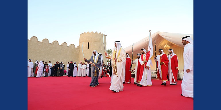 شملت فعالية لفن العرضة البحرينية تعزيزاً للهوية التاريخية  الرفاع تحتفي بأولى احتفالات المحافظة الجنوبية بمناسبة الاعياد الوطنية