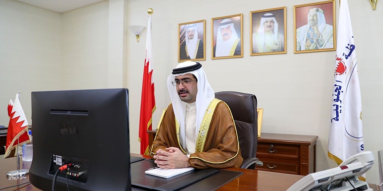 HH the Southern Governor Meets with Isa Town Through “Virtual Majlis”