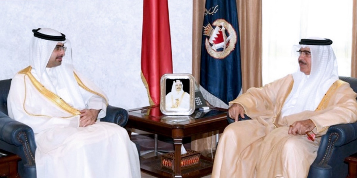 His Highness the Governor offers the Minister of Interior service projects and social programs set up by the Governorate