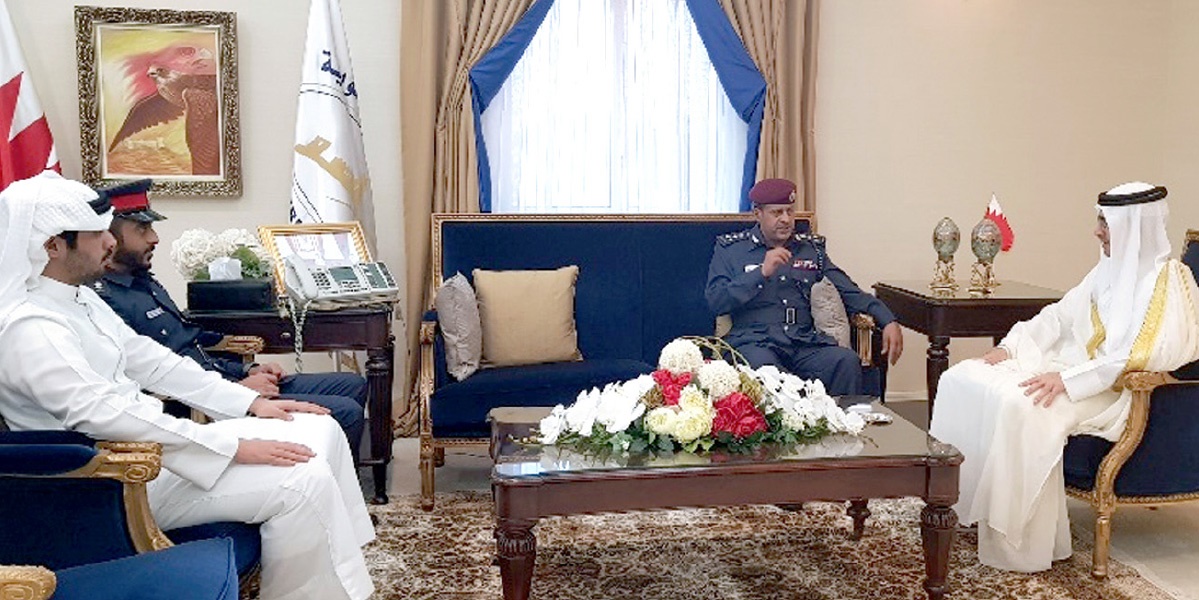 His Highness the Governor discusses cooperation in security initiatives with the Director-General of the Southern Governorate Police