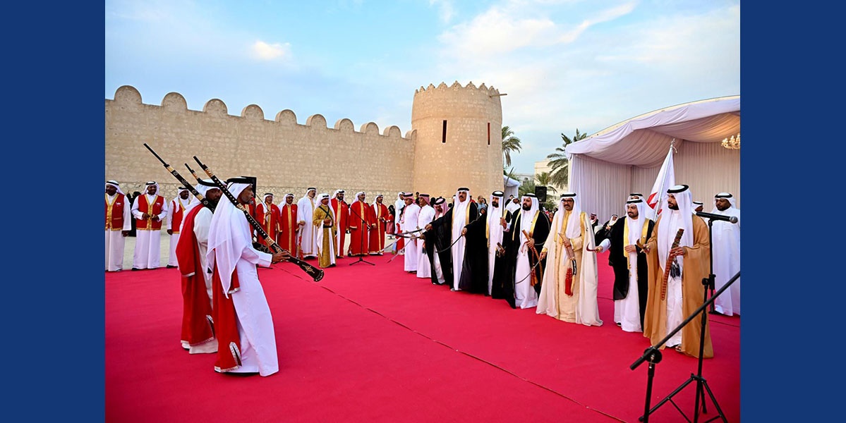 Southern Governor participates in Ardah performance, National Day celebrations in Riffa
